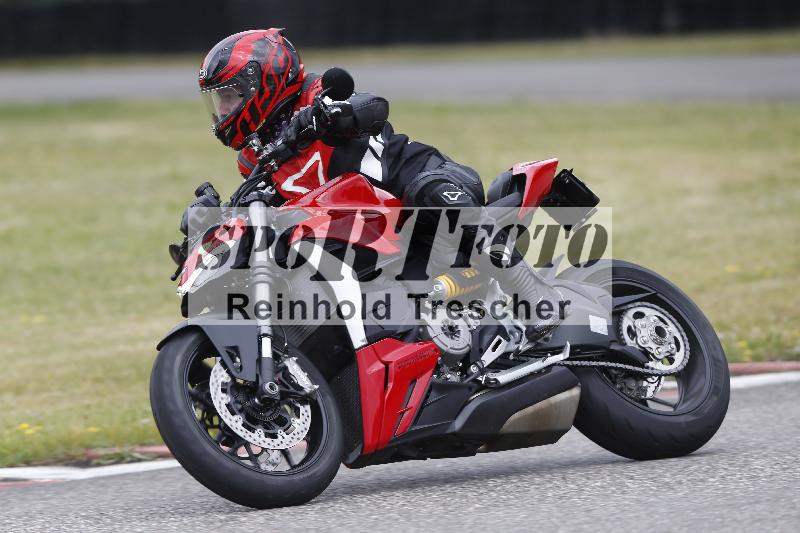 /19 26.05.2025 FREERIDE Training ADR/Gruppe B/1